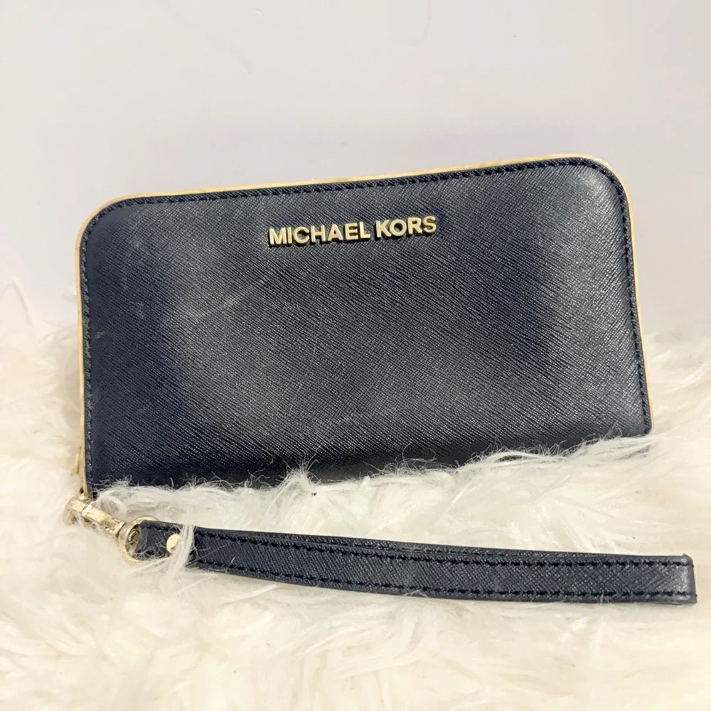 Michael Kors Jet Set Travel Zip Around Accordion Wallet Black 38F7YFMZ3L
